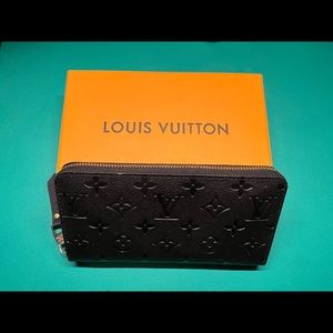L.V. Zippy wallet